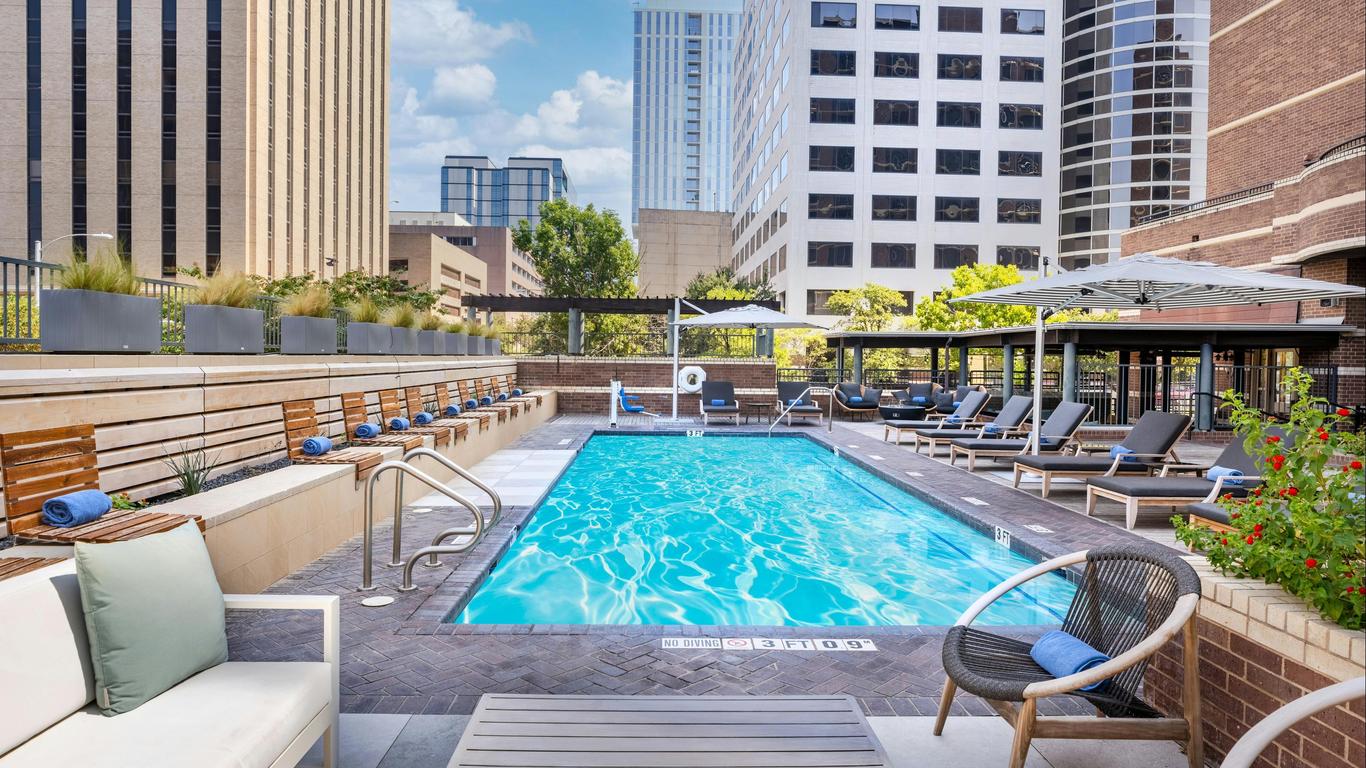 DoubleTree Suites by Hilton Austin Downtown Capitol